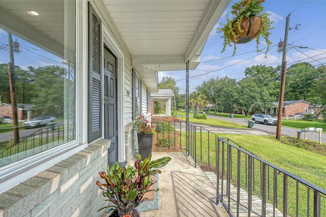 5909 Oak Street, Hanahan, SC 29410