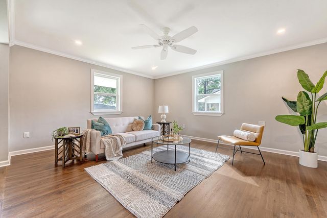 5909 Oak Street, Hanahan, SC 29410