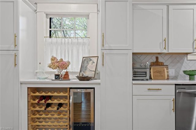 1606 End W Place, Greensboro, NC 27403