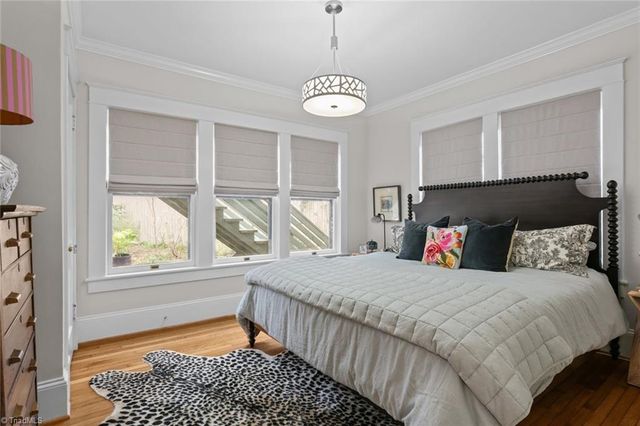 1606 End W Place, Greensboro, NC 27403