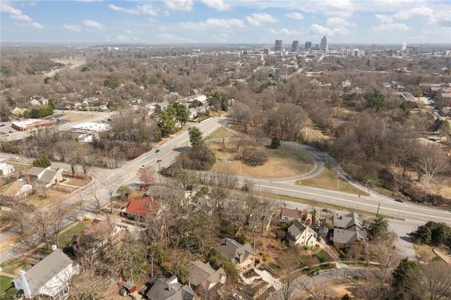 1606 End W Place, Greensboro, NC 27403