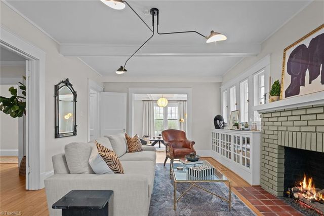 1606 End W Place, Greensboro, NC 27403