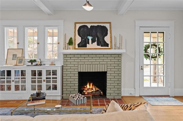 1606 End W Place, Greensboro, NC 27403