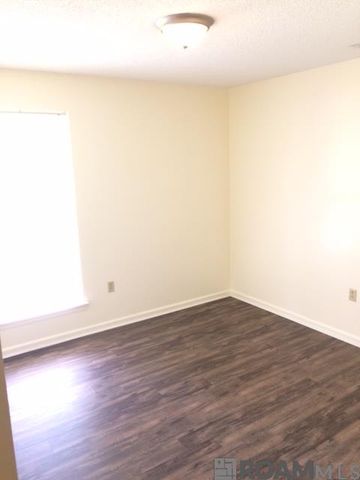 1767 Peck Dr, Baton Rouge, LA 70810