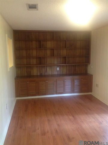 1767 Peck Dr, Baton Rouge, LA 70810