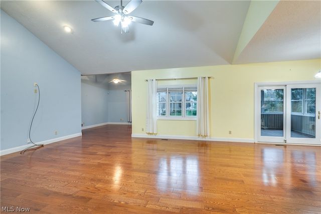 2222 Burberry Street NW, North Canton, OH 44720