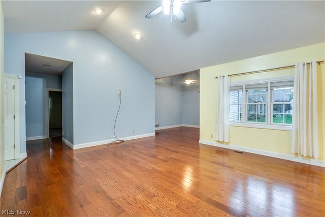 2222 Burberry Street NW, North Canton, OH 44720