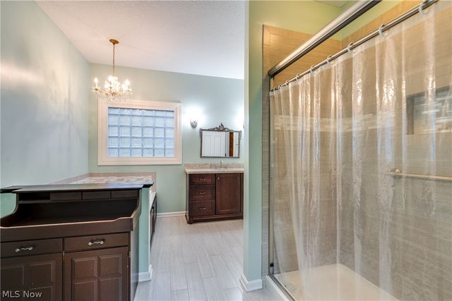 2222 Burberry Street NW, North Canton, OH 44720