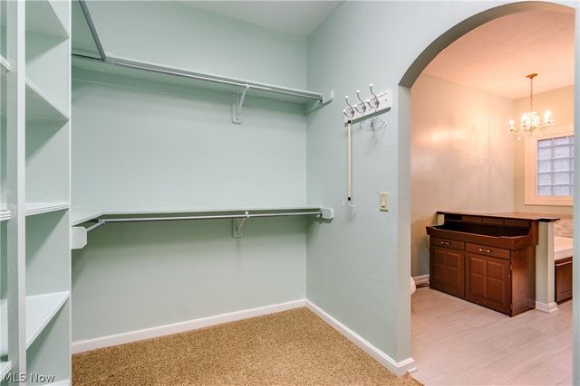 2222 Burberry Street NW, North Canton, OH 44720