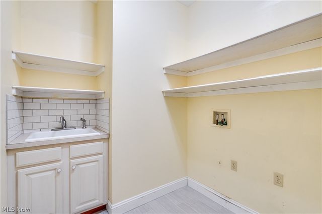 2222 Burberry Street NW, North Canton, OH 44720