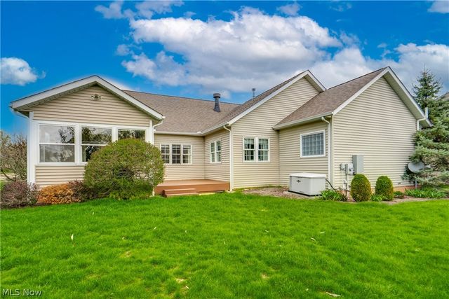 2222 Burberry Street NW, North Canton, OH 44720