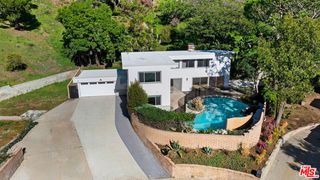1054 Enchanted Way, Pacific Palisades (los Angeles), CA 90272