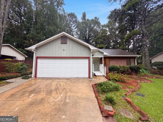 5330 Garvey Drive, Fairburn, GA 30213