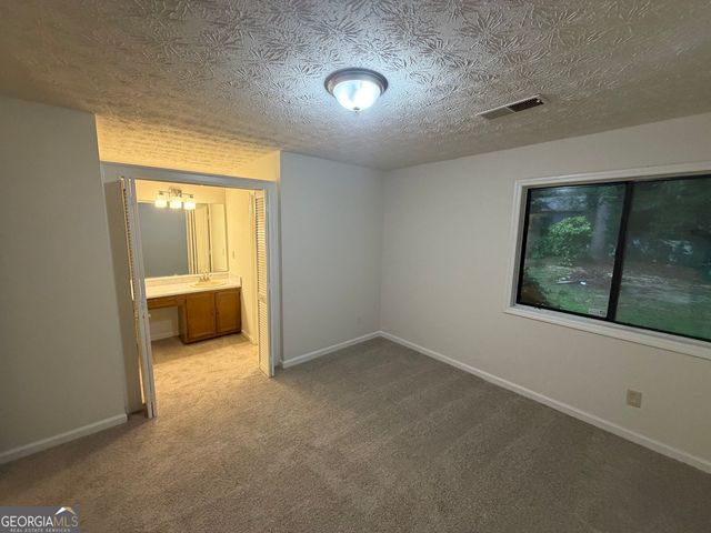 5330 Garvey Drive, Fairburn, GA 30213