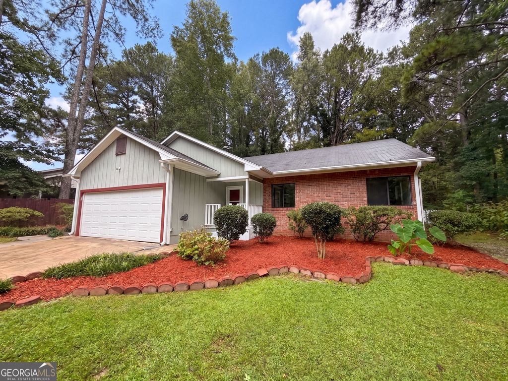 5330 Garvey Drive, Fairburn, GA 30213