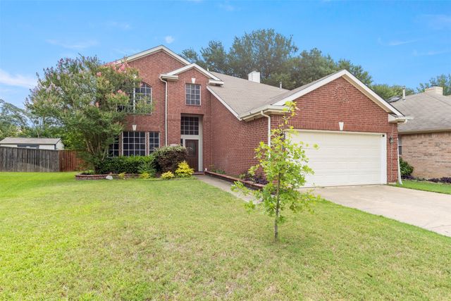 903 Summerbrook Drive, Euless, TX 76040