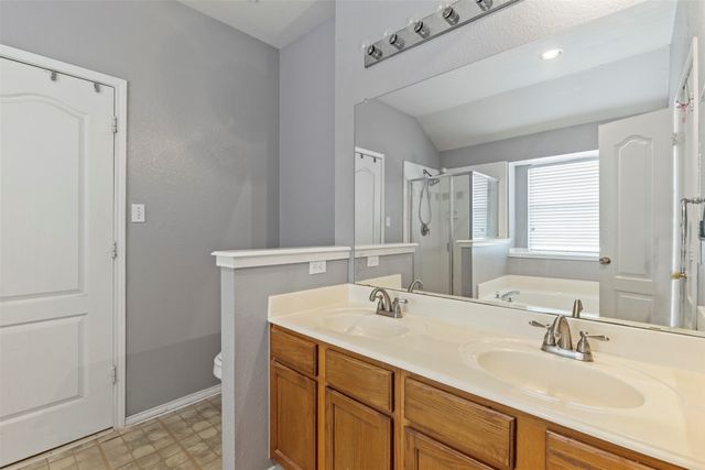 903 Summerbrook Drive, Euless, TX 76040