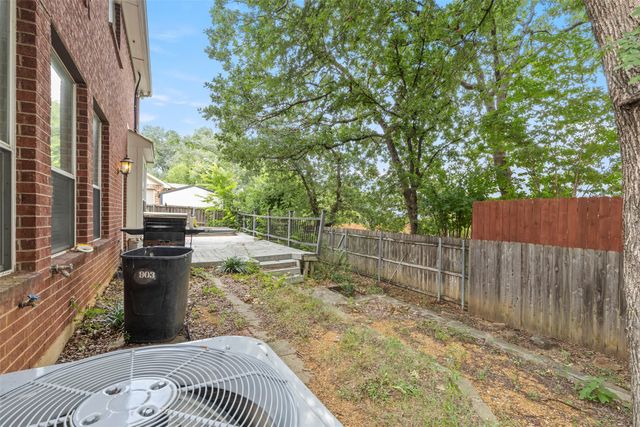 903 Summerbrook Drive, Euless, TX 76040