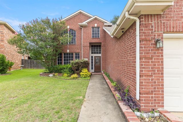 903 Summerbrook Drive, Euless, TX 76040