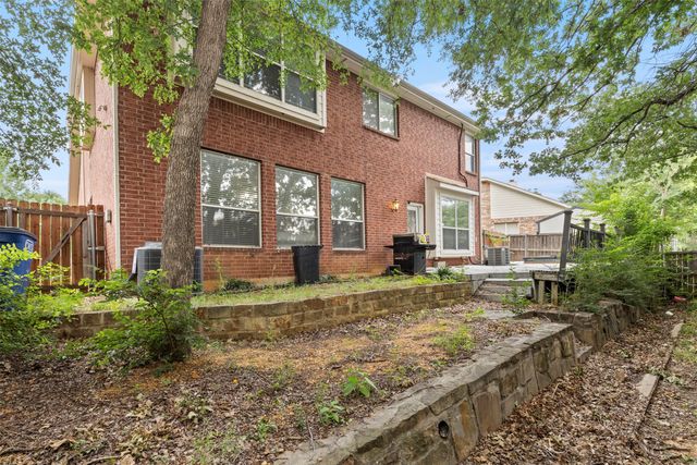903 Summerbrook Drive, Euless, TX 76040