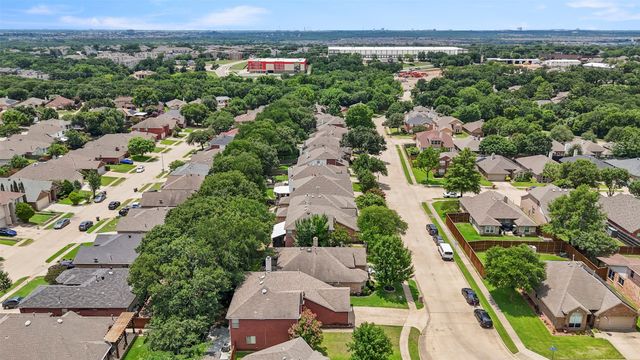 903 Summerbrook Drive, Euless, TX 76040