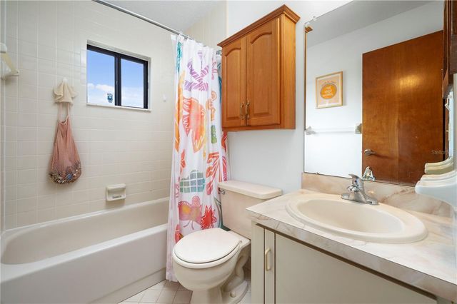 3220 QUEEN PALM DRIVE, Edgewater, FL 32141