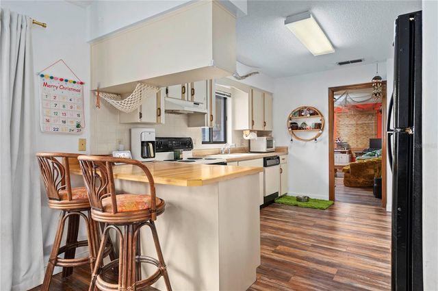 3220 QUEEN PALM DRIVE, Edgewater, FL 32141