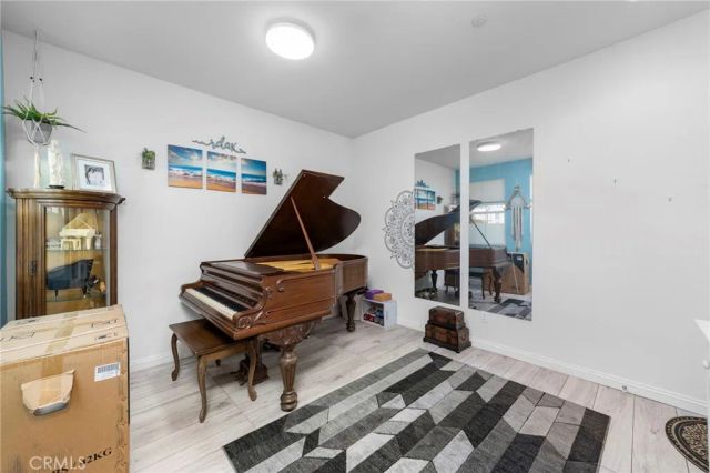 144 Royal Way, Upland, CA 91786