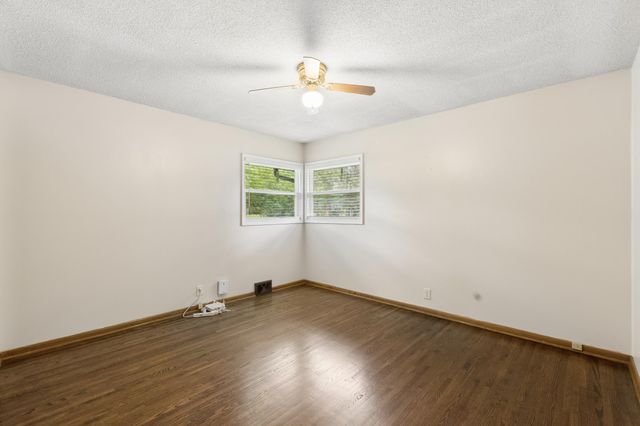 7800 53rd Avenue N, New Hope, MN 55428