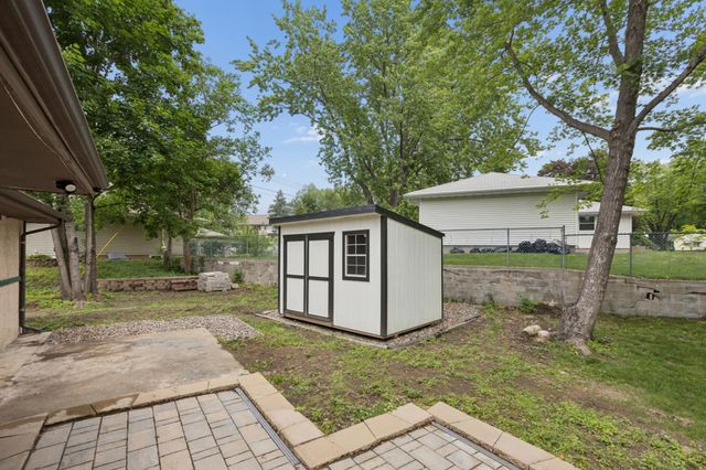 7800 53rd Avenue N, New Hope, MN 55428