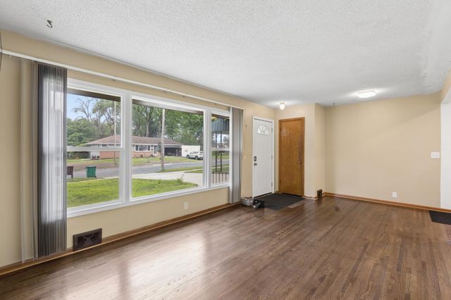 7800 53rd Avenue N, New Hope, MN 55428