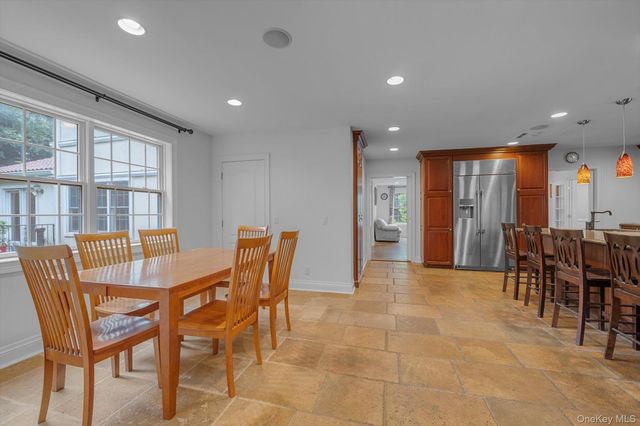 87 Arleigh Road, Great Neck, NY 11021