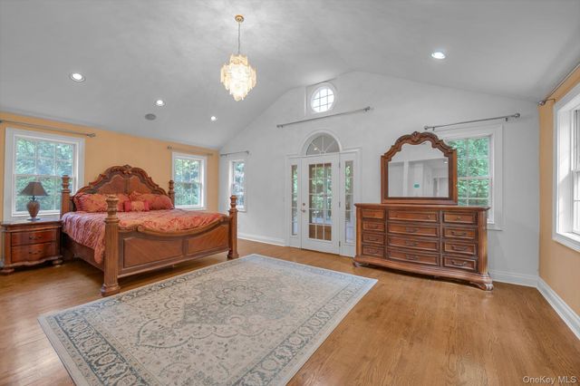 87 Arleigh Road, Great Neck, NY 11021