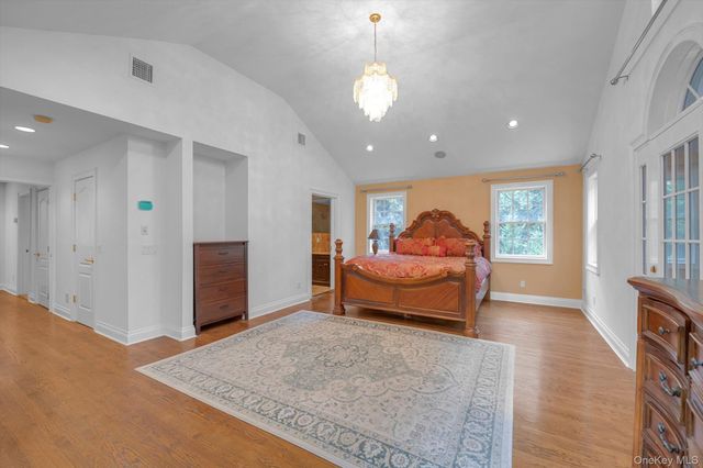 87 Arleigh Road, Great Neck, NY 11021