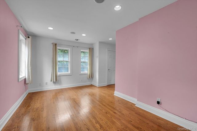 87 Arleigh Road, Great Neck, NY 11021