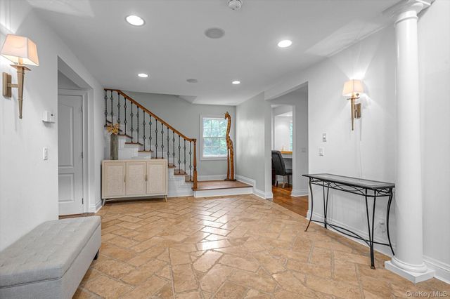 87 Arleigh Road, Great Neck, NY 11021