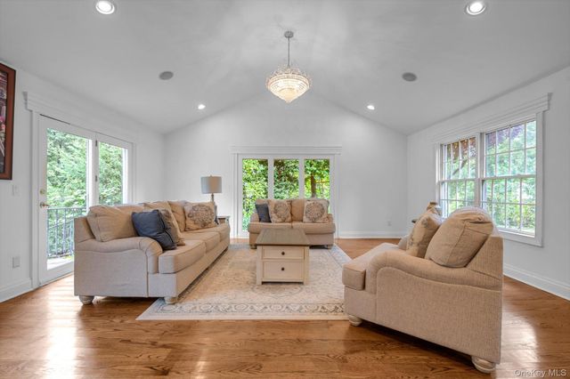 87 Arleigh Road, Great Neck, NY 11021