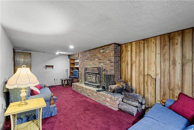 107 Bertram Ave, Bentleyville, PA 15314