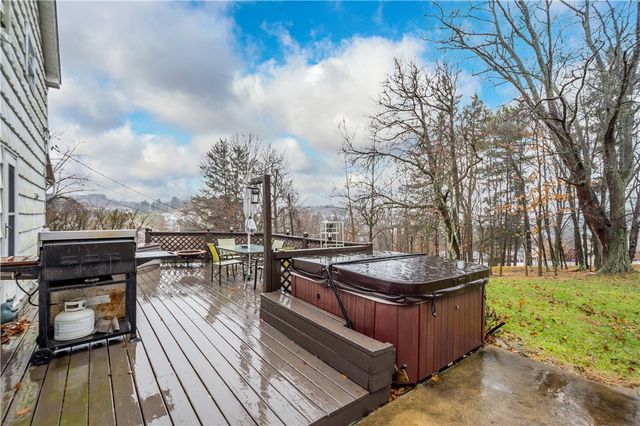 107 Bertram Ave, Bentleyville, PA 15314