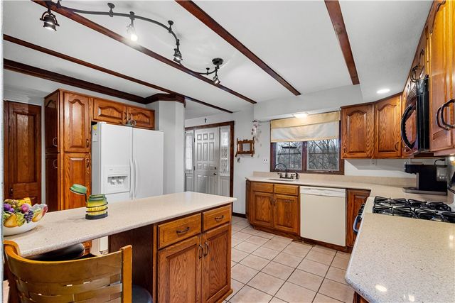 107 Bertram Ave, Bentleyville, PA 15314