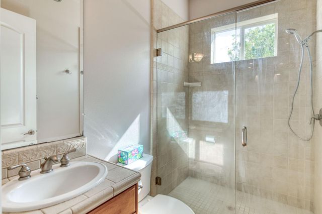 10890 N Sierra Vista Avenue, Fresno, CA 93730