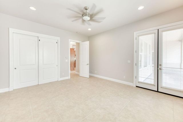 10890 N Sierra Vista Avenue, Fresno, CA 93730