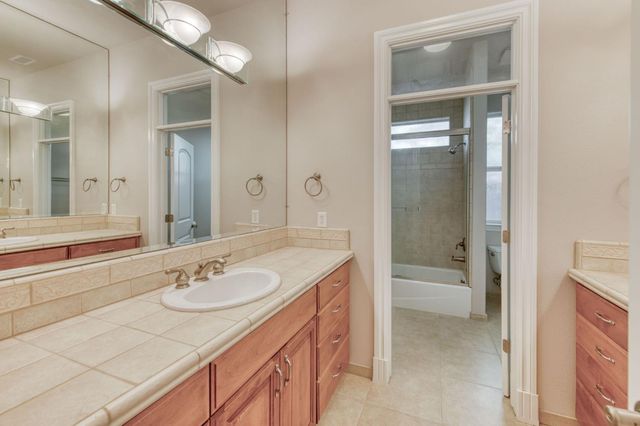 10890 N Sierra Vista Avenue, Fresno, CA 93730