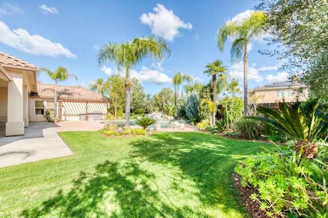 10890 N Sierra Vista Avenue, Fresno, CA 93730