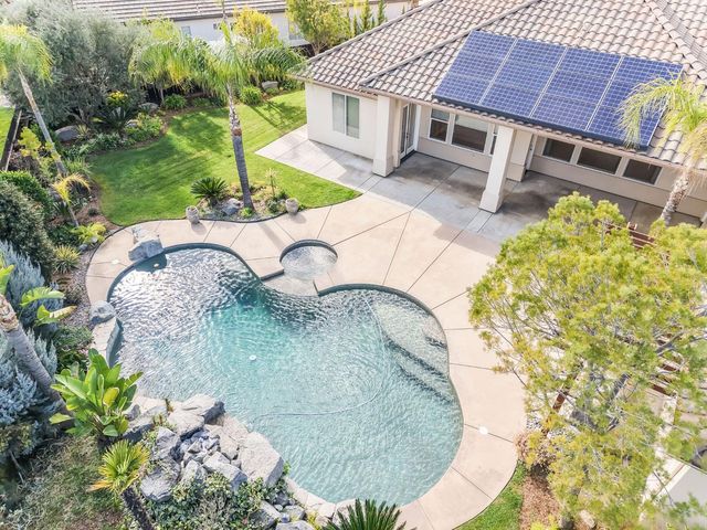 10890 N Sierra Vista Avenue, Fresno, CA 93730