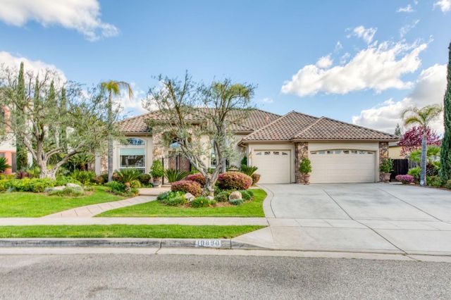 10890 N Sierra Vista Avenue, Fresno, CA 93730