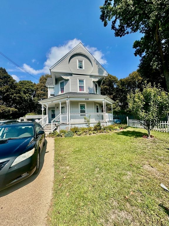 235 Oak St, Brockton, MA 02301