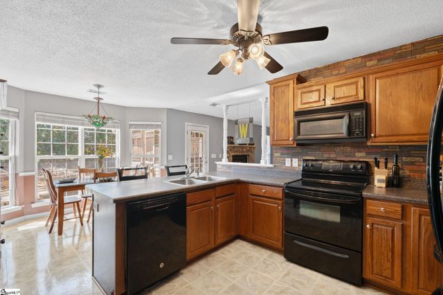 100 Oak Road, Piedmont, SC 29673