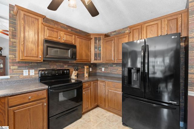 100 Oak Road, Piedmont, SC 29673