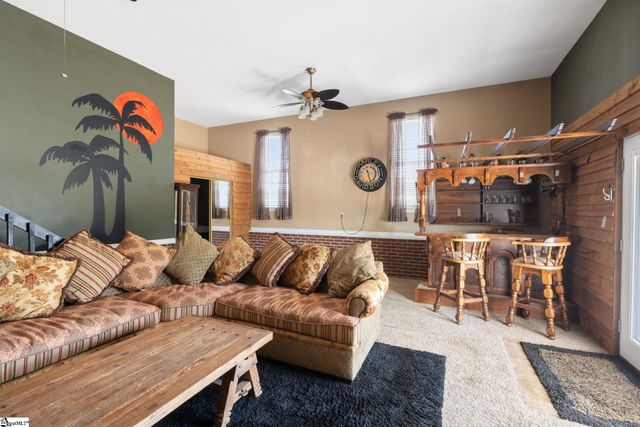 100 Oak Road, Piedmont, SC 29673